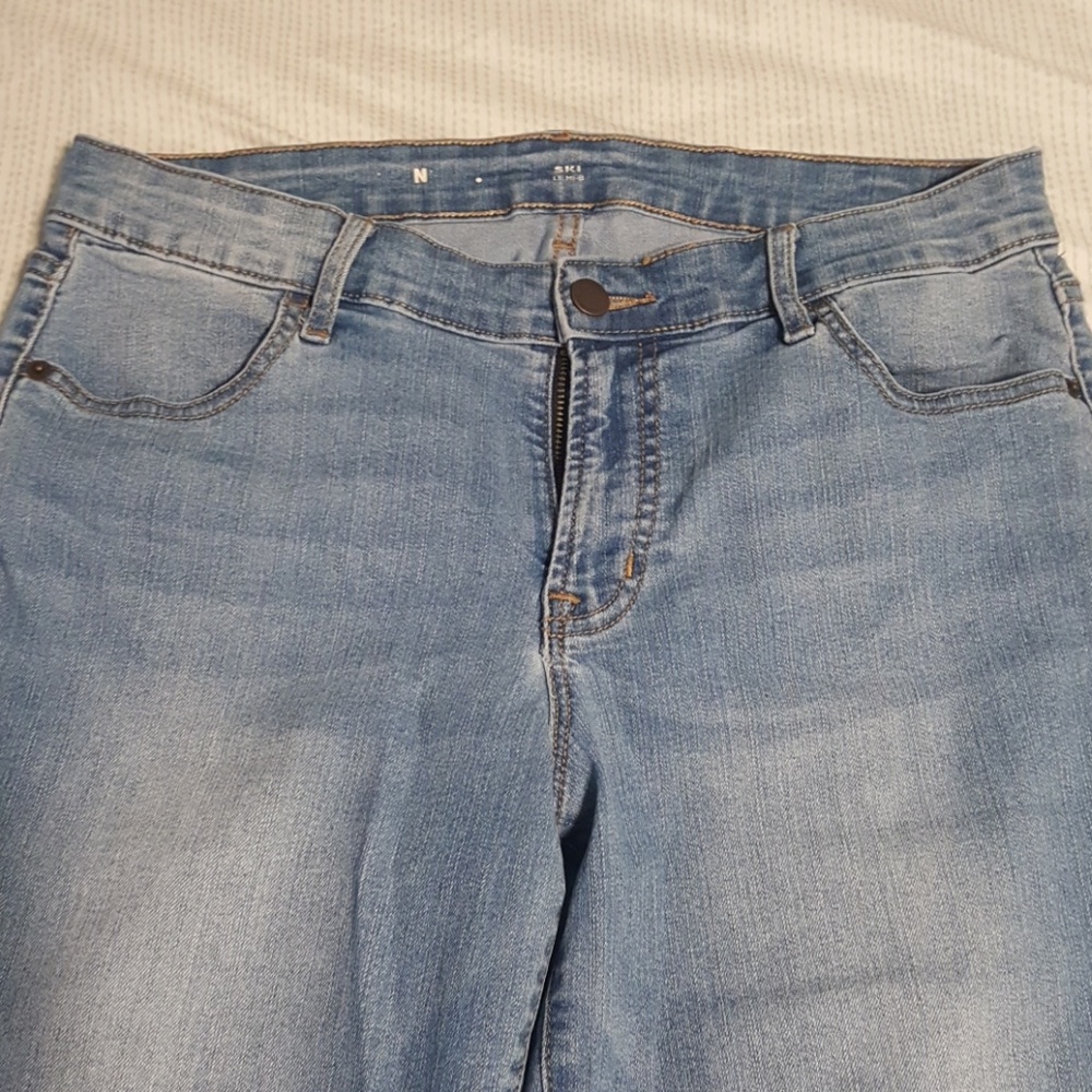 Old Navy | Skinny Jeans - Picture 2 of 6